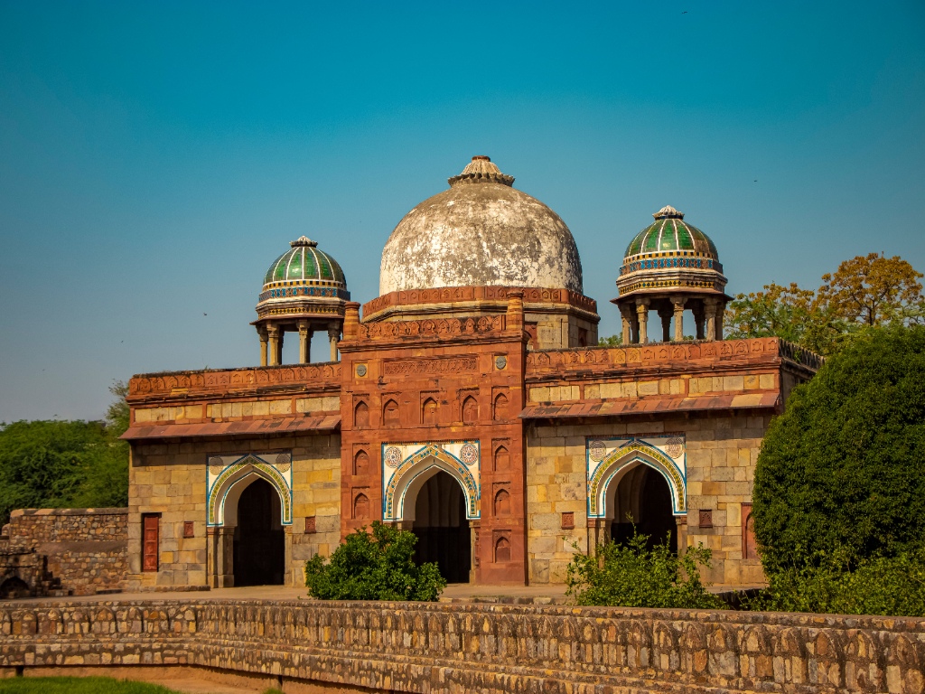 Delhi Mehrauli Archaeological Park Half Day Walking Tour